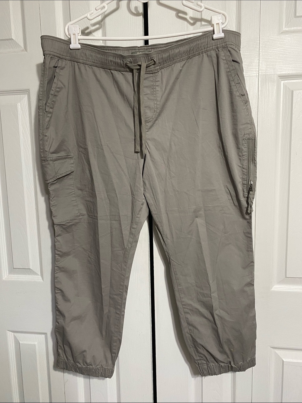 Natural Reflections Gray Cargo pants size XXL